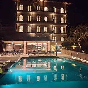 Ristorante Al Caminetto Worldhotels Crafted Adults Only Hotel Torri Del Benaco